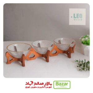 اردو خوری زیر چوب پیکسل